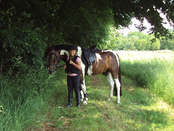 Anden særlig race Jackpot - Jackpot og ejer (Josefine Forslund)
Taget af: Mig billede 2
