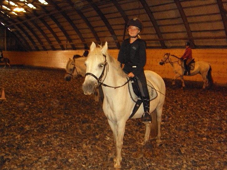 Sportsaraber (A) Tøsen<3 - Mig og min tøs, da jeg var 
mindre:D<3 billede 6