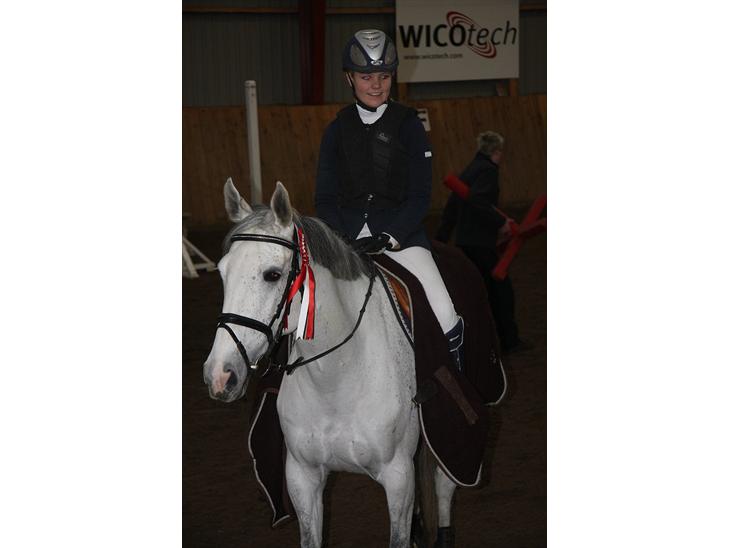 {{currentPhoto.altText}} billede {{currentPhoto.number}}