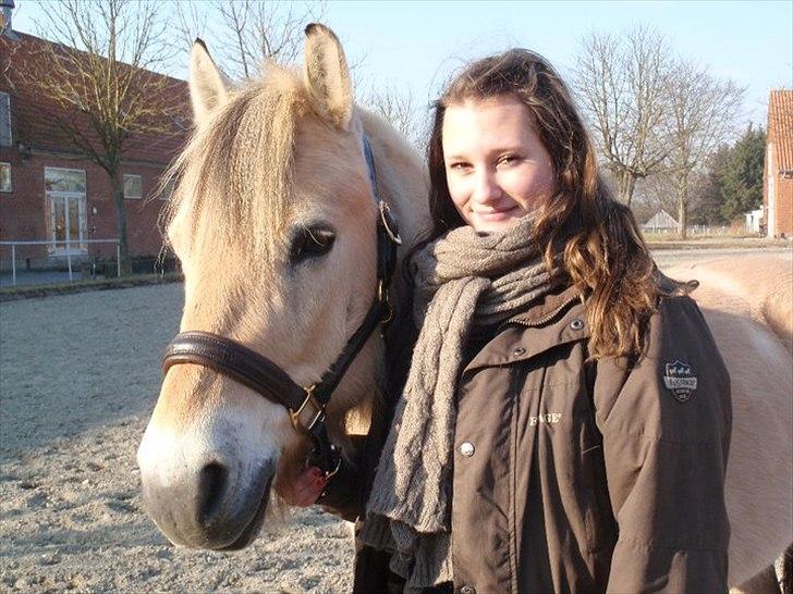 Fjordhest Pouline - En meget kold forårsdag!:D billede 19