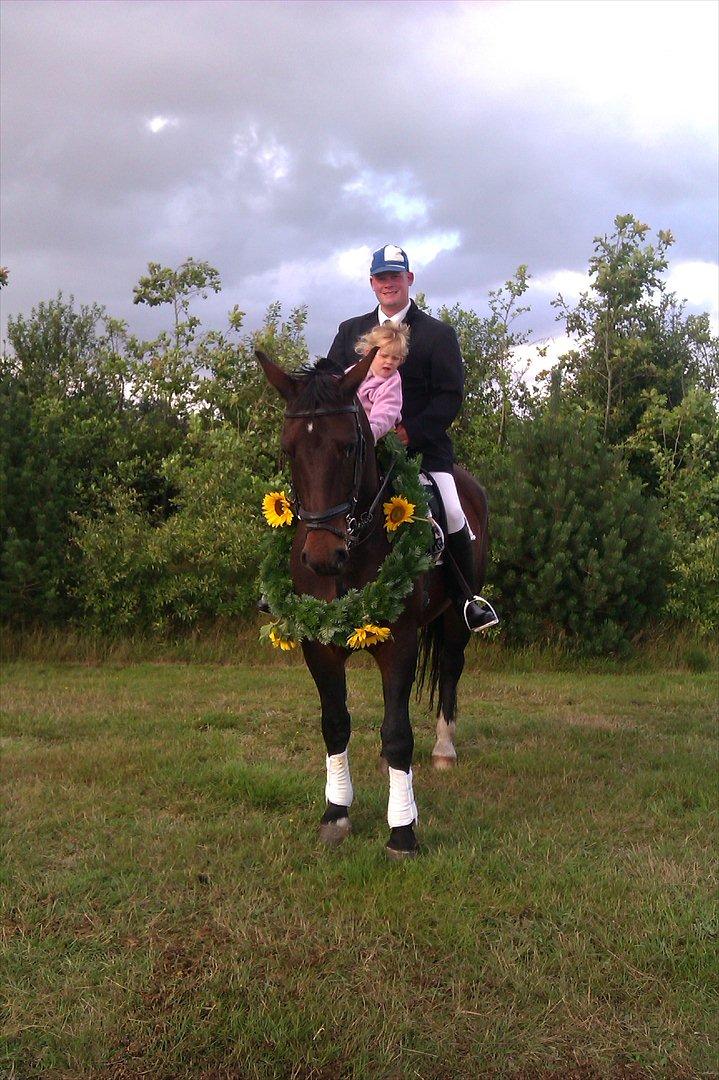Schweres Warmblut Sophie - Sophie, Rasmus og lille Julie. Flot trio;-) billede 18