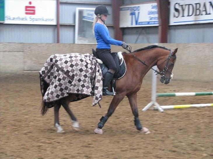 {{currentPhoto.altText}} billede {{currentPhoto.number}}