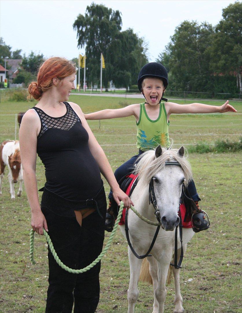 Anden særlig race Snefnug - Emils 1. ridetur på Snefnug billede 8