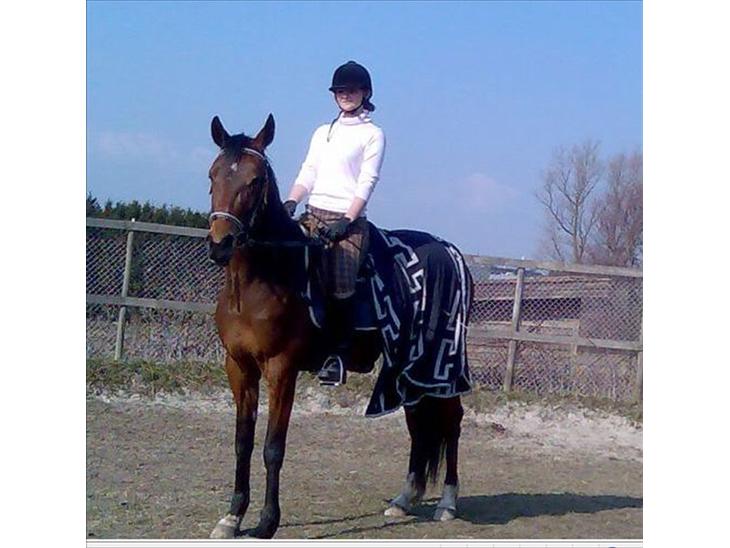 {{currentPhoto.altText}} billede {{currentPhoto.number}}