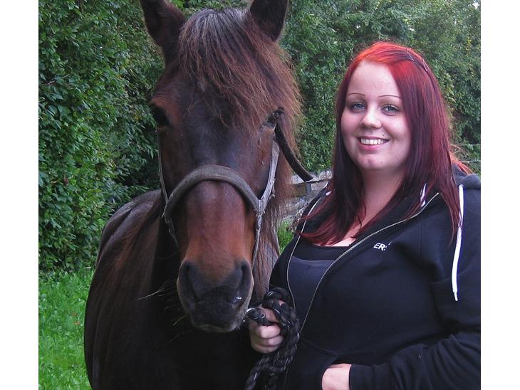 {{currentPhoto.altText}} billede {{currentPhoto.number}}