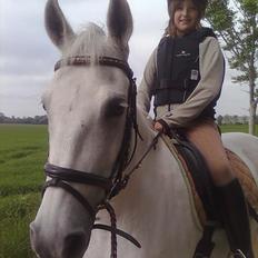 Anden særlig race Spice Girl