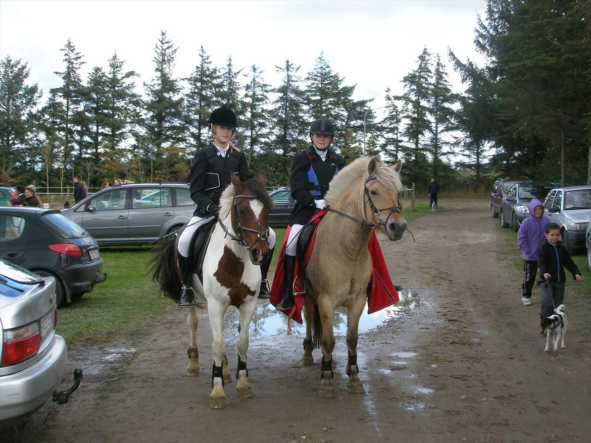 Fjordhest Julie Sejr R.I.P - Lottemus og jeg efter klubmesterskab <3
2012 billede 4