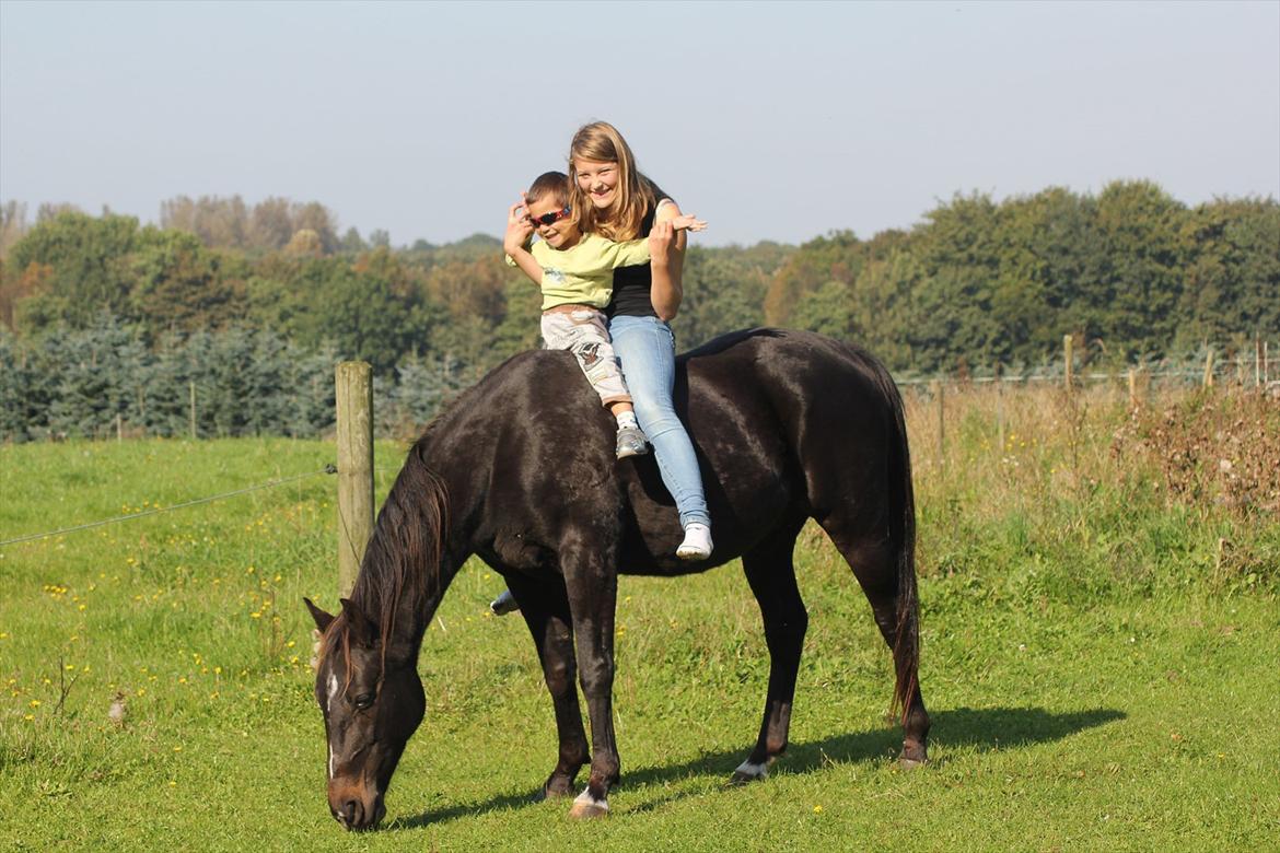 Traver | Sammy <3 *helpart* - Lillebror og jeg :) Foto: Far billede 19