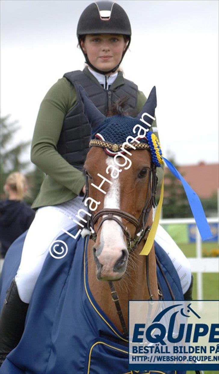 Anden særlig race Cappagh Unique - Unik og jeg der vandt 1 kval i sverige til Svensk Pony Derby 2011 billede 6