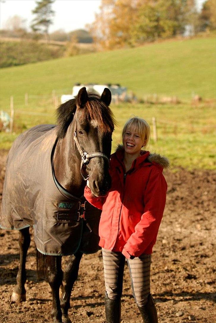 Anden særlig race Diablo - Min bedsteven og jeg på folden oktober 2011 :-)  [Foto: Charlotte] billede 8