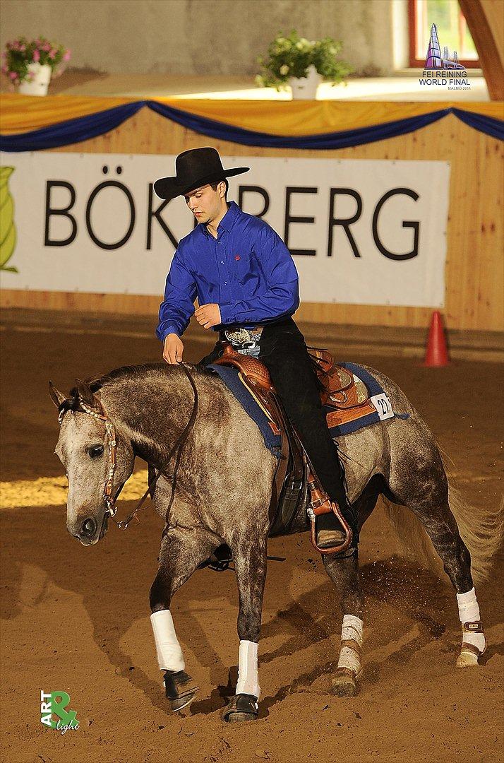 Quarter RT Smart Peppy Time - Patrick Capobianco & RT Smart Peppy Time at The FEI Reining World Fainal 2011. 
 billede 1