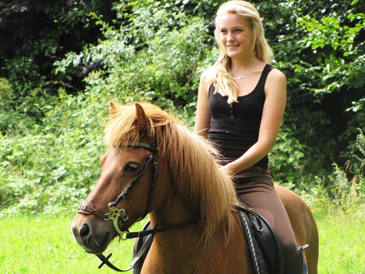 Islænder Silja fra Bogens  - Dagen efter jeg havde været i England i 21 dage<3 Min dejlige prinsesse<3 billede 1