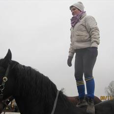 Frieser Sharmay/Flora