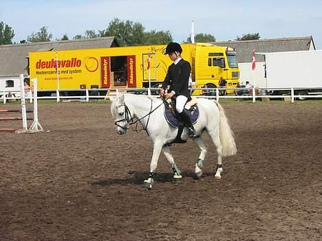 New Forest Jolly Vesta - solgt :'/ - ved at varme op :D billede 8