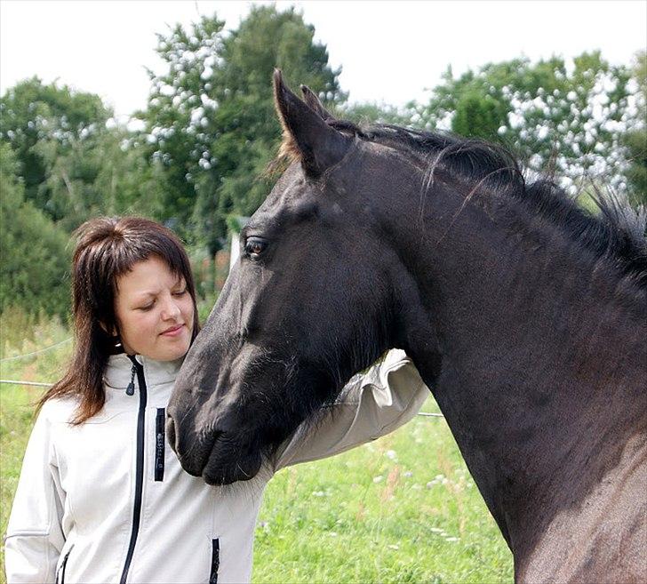 Frieser Sieta R.I.P - Lidt kvalitetstid med sin mor på folden, det sker desværre ikke så ofte mere <3 billede 16