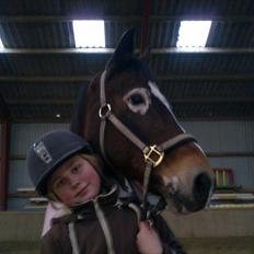 Anden særlig race Peggy