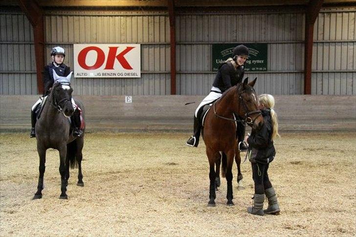 DSP Juliane Søblink<3 - julle og jeg får overrakt roset billede 8