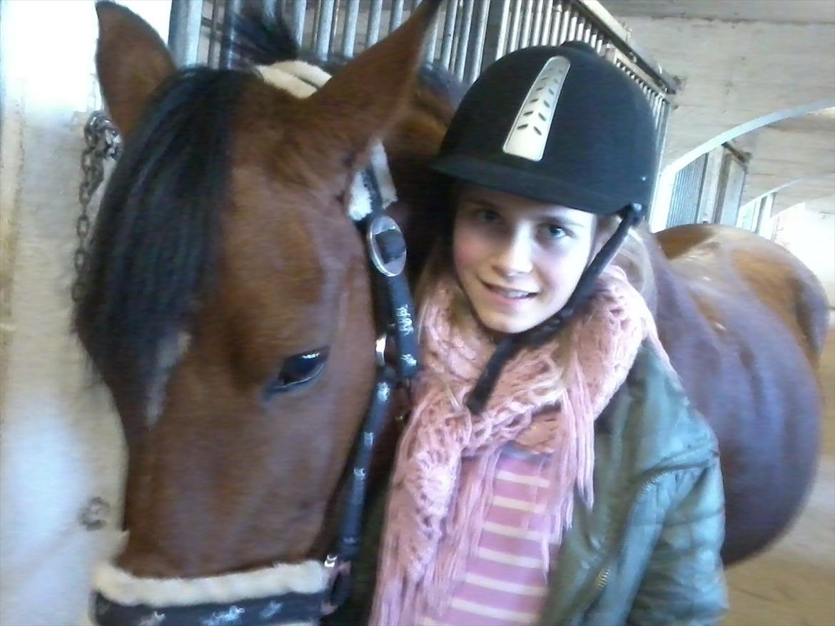Anden særlig race Yasmin *Spring stjernen* - Mig og Yasmin på staldgangen :) billede 6