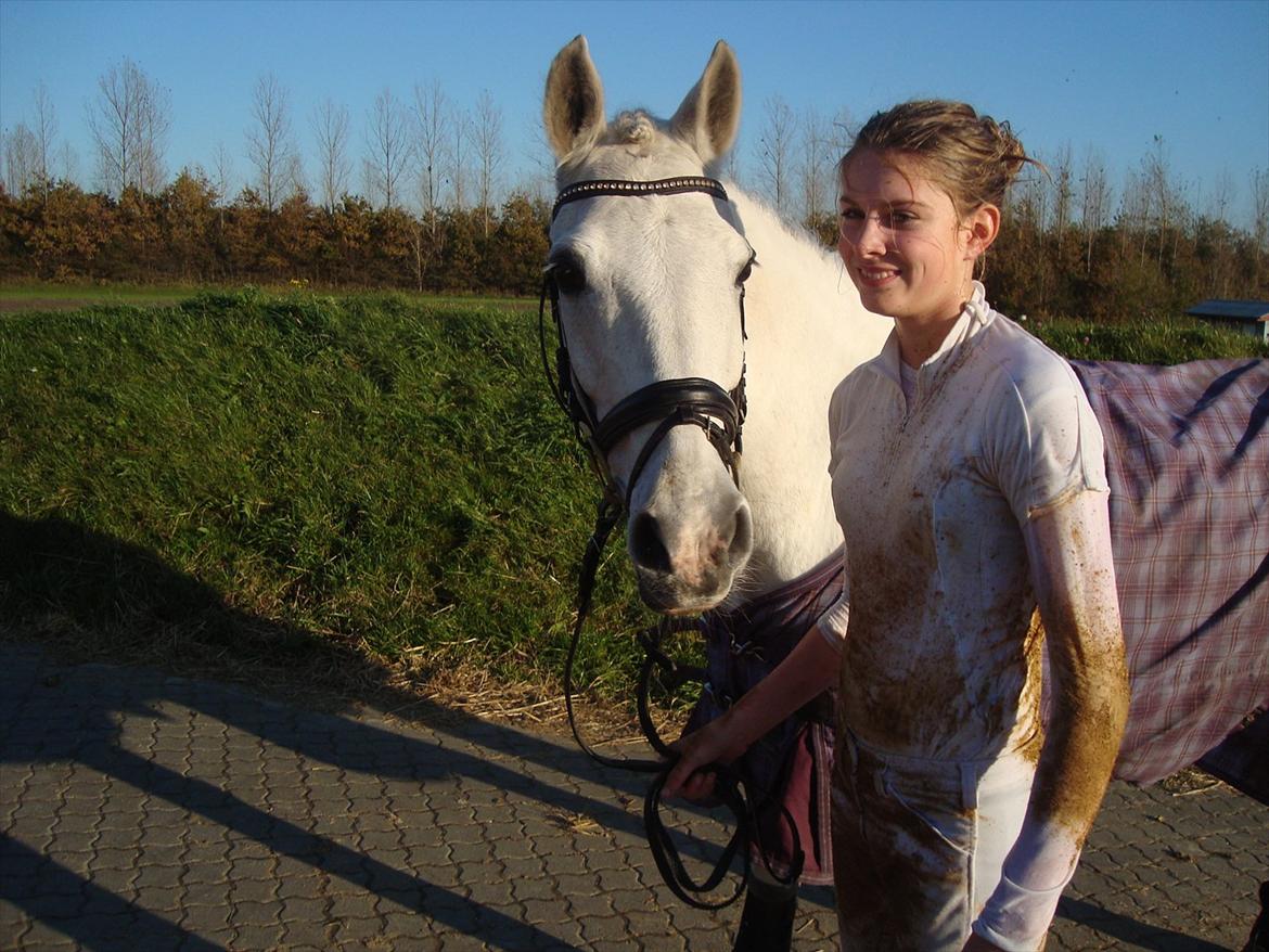 Anden særlig race Domingo - Mig og min skat da vi blev B-rytter/pony<3
Jeg elsker dig virkelig Domingo:-*
Du gør min hverdag bedre<3 billede 12