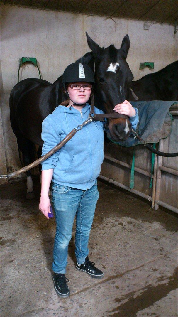 Dansk Varmblod Baronessen *Elevhest* (Har redet) - Mig og Baronessen:D billede 7