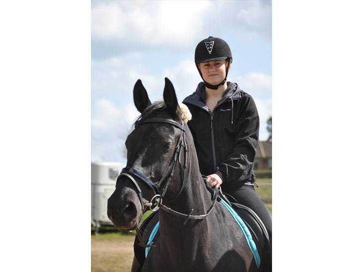 {{currentPhoto.altText}} billede {{currentPhoto.number}}