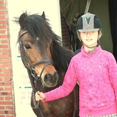 Anden særlig race Ponyo chusteau <3<3