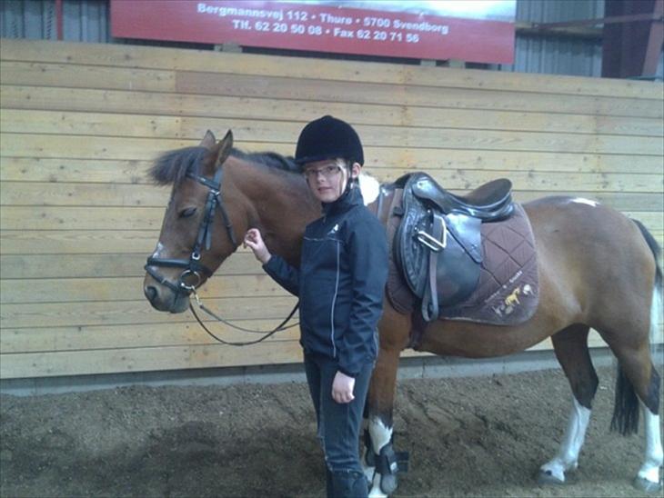 {{currentPhoto.altText}} billede {{currentPhoto.number}}