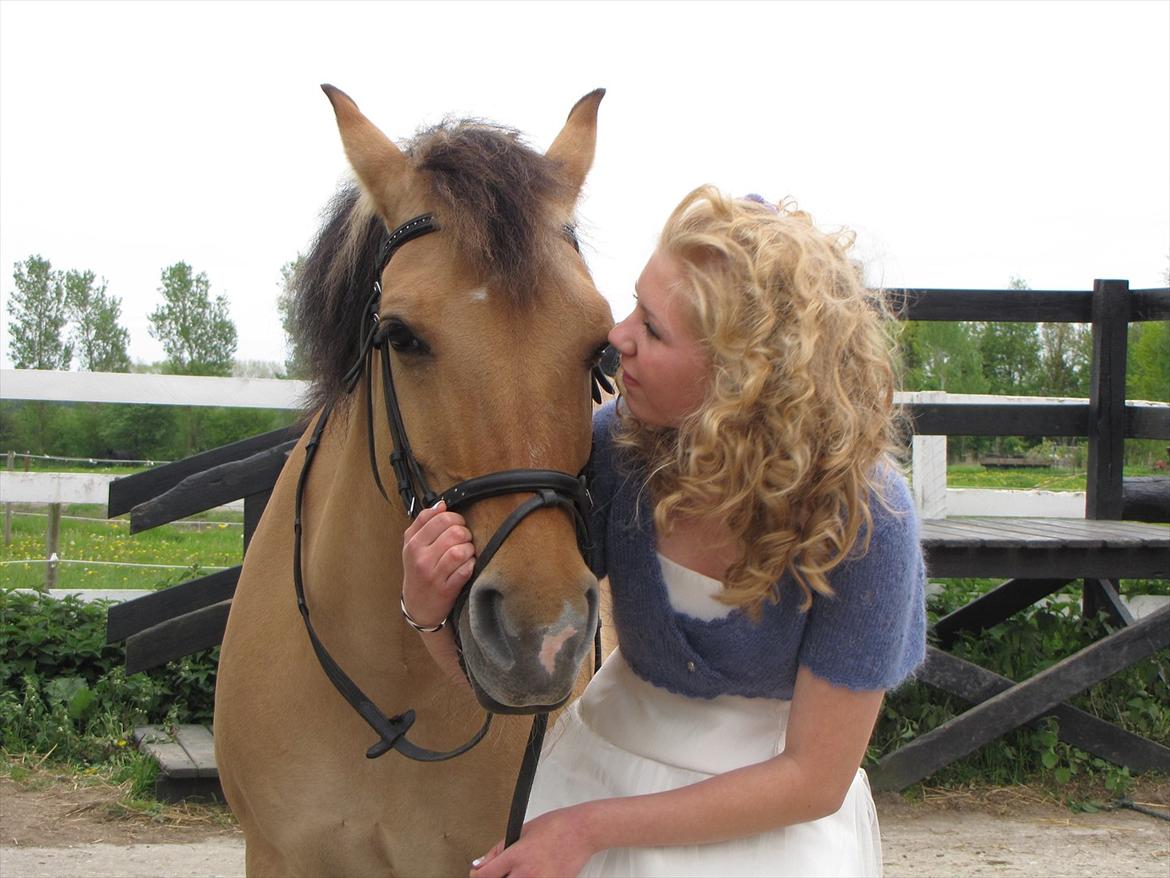 Anden særlig race Emma Merci (Min prinsesse) mit et & alt<3 - Konfirmation d. 19 maj 2012 <3
Hvad skulle jeg gøre uden dig? :* billede 9