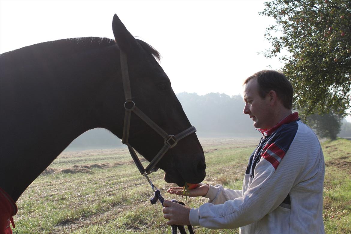 Oldenborg Selta Højbo - Jan  & Selta <3

Tærrentræning, sommer 2011 :-) billede 19