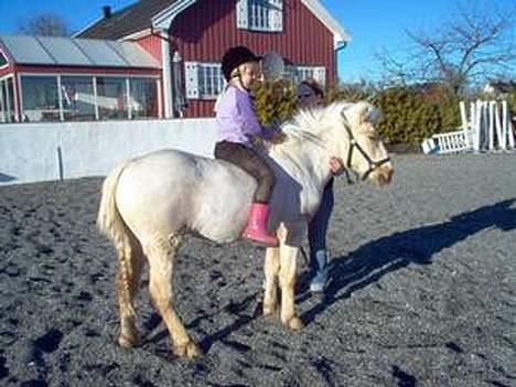 Nordlands Farida - Farida og min datter Marielle! billede 10