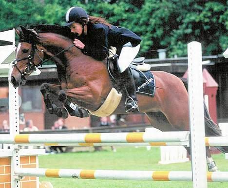 Dansk Varmblod Senta - Senta med sin gamle ejer; Josefine g. Koch billede 3