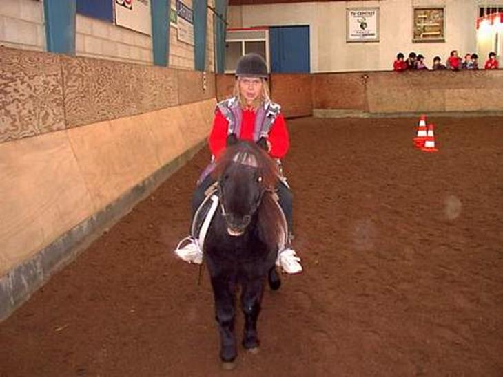 {{currentPhoto.altText}} billede {{currentPhoto.number}}