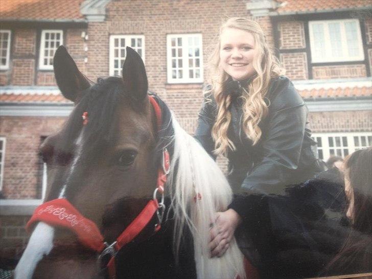 Pinto Søholt's Teepee"Goodbye my savior" - Var så glad da du kom op til min konfirmation og hentede mig!!<3 billede 12