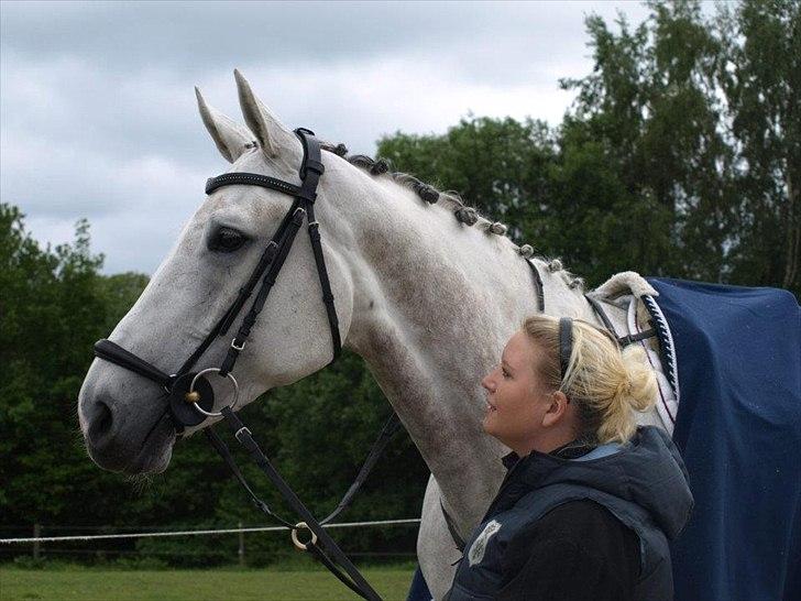 Anden særlig race Grey Girl - D. 10/6-12: 
Stævne på BAL, Zenni & Grå <3 billede 14