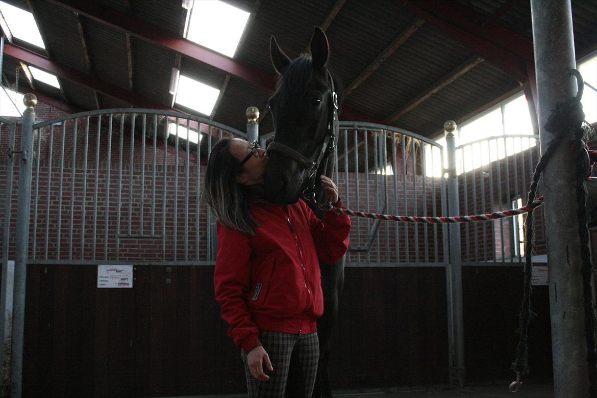 Holstener Iris Von Harknag - Min lille pige og jeg. billede 1