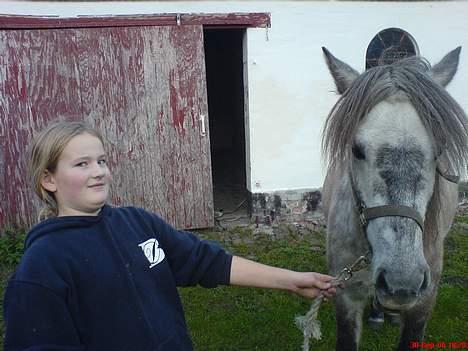Islænder Djásn fra Skardi - Her er jeg , og Emmas Veninde Victoria, som ikke ville med på billedet , heh ! <3 billede 9