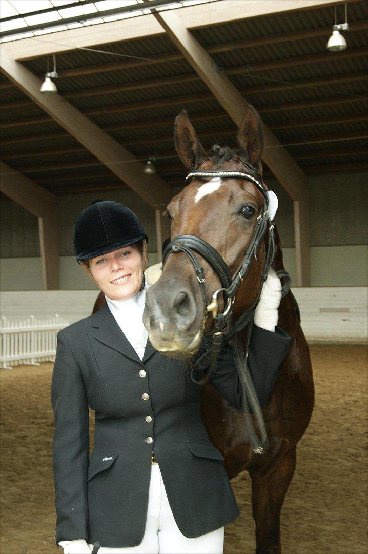 Dansk Varmblod Dorina Mosebo DH - Allerførste stævnestart på Blue Hors - Juni 2012 billede 1