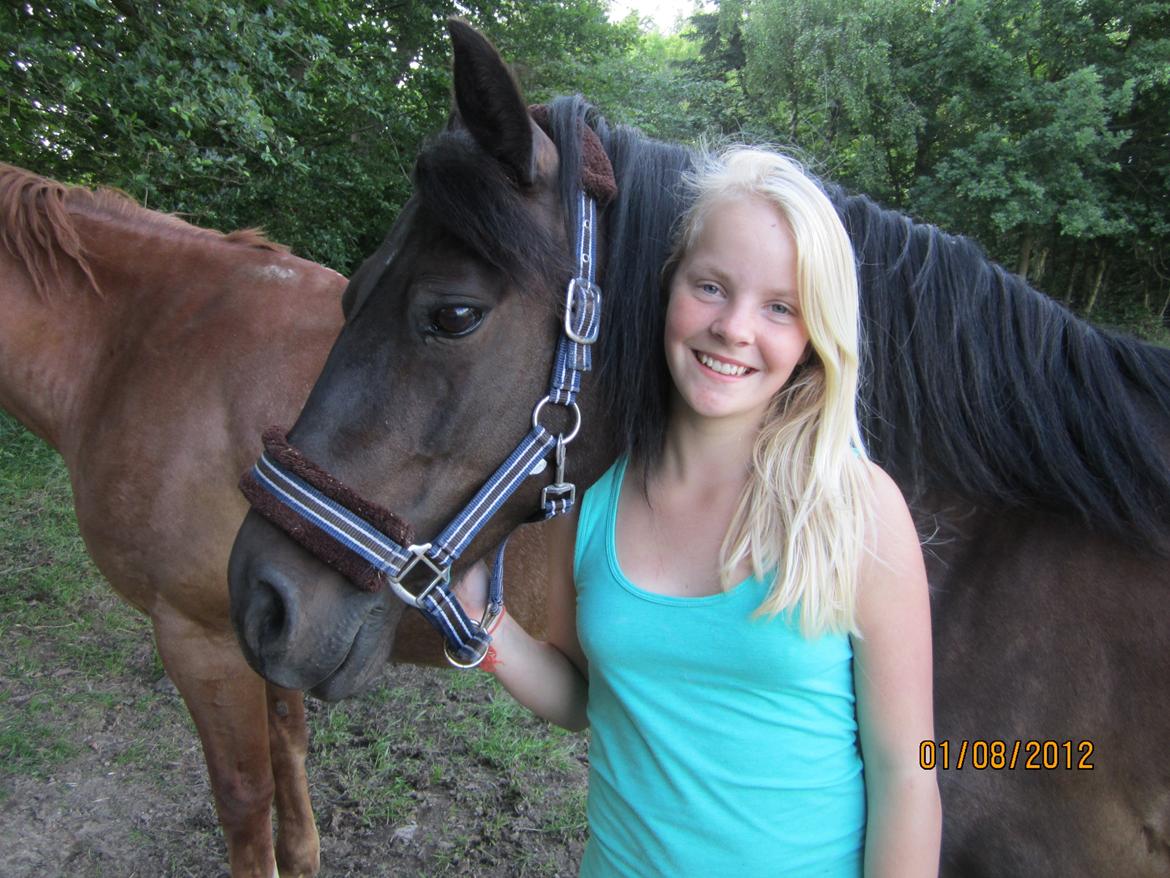 Connemara Jasmin - Jasmin & jeg:-*
Taget af: Sofie. billede 18