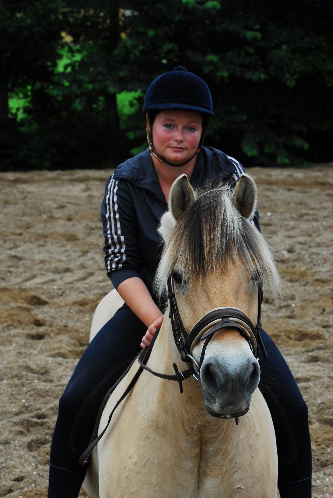 Fjordhest Kvornings Sisse R.I.P 02.12.12 - Søde Sisse - uden sadle :) billede 9