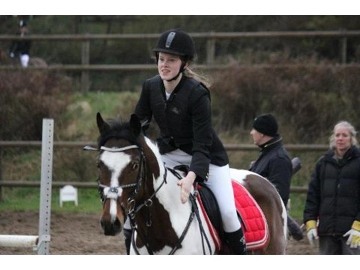 {{currentPhoto.altText}} billede {{currentPhoto.number}}