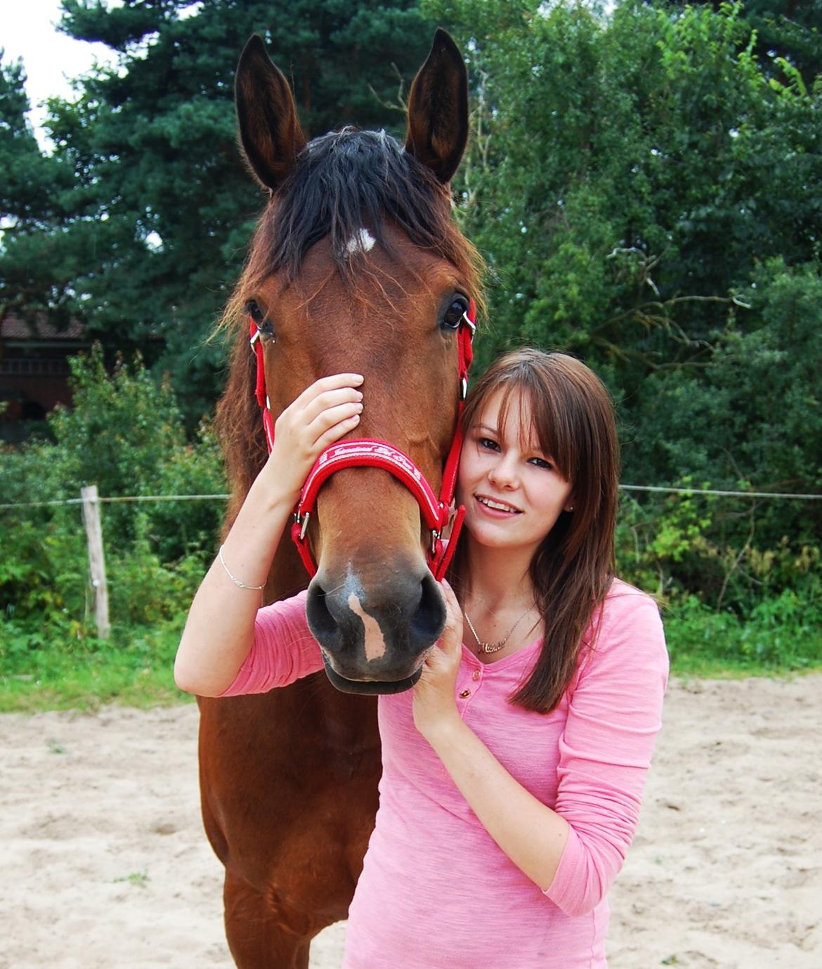 Anden særlig race Louzarina<3 (Baby-hesten) - Velkommen til Baby-hesten's profil!:D <3

10-8-2012 billede 1