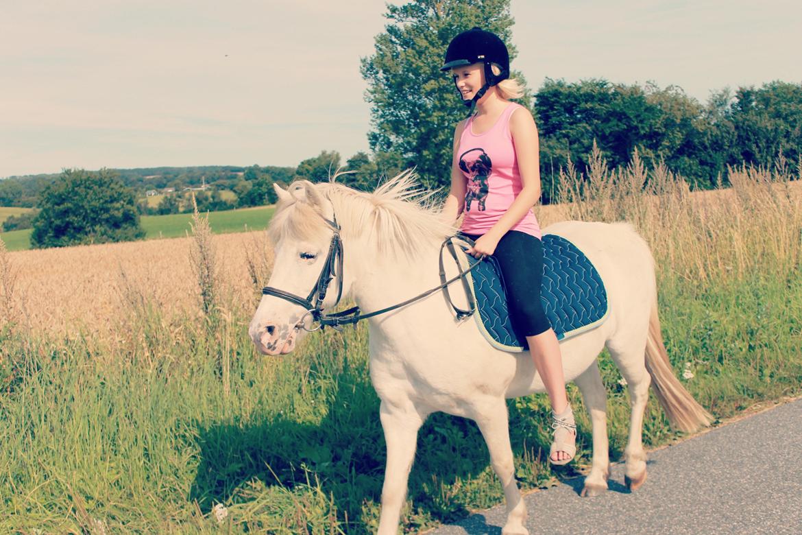 Anden særlig race PIPPI.. Sov sødt prinsesse - Lena & Pippi :-) billede 18