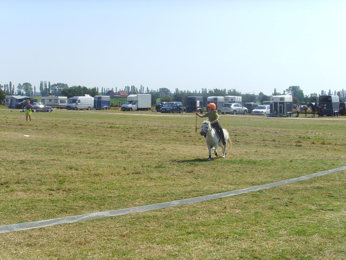 Anden særlig race Kasper - Mig og Kasper til vores første stævne. Her i Liters billede 14