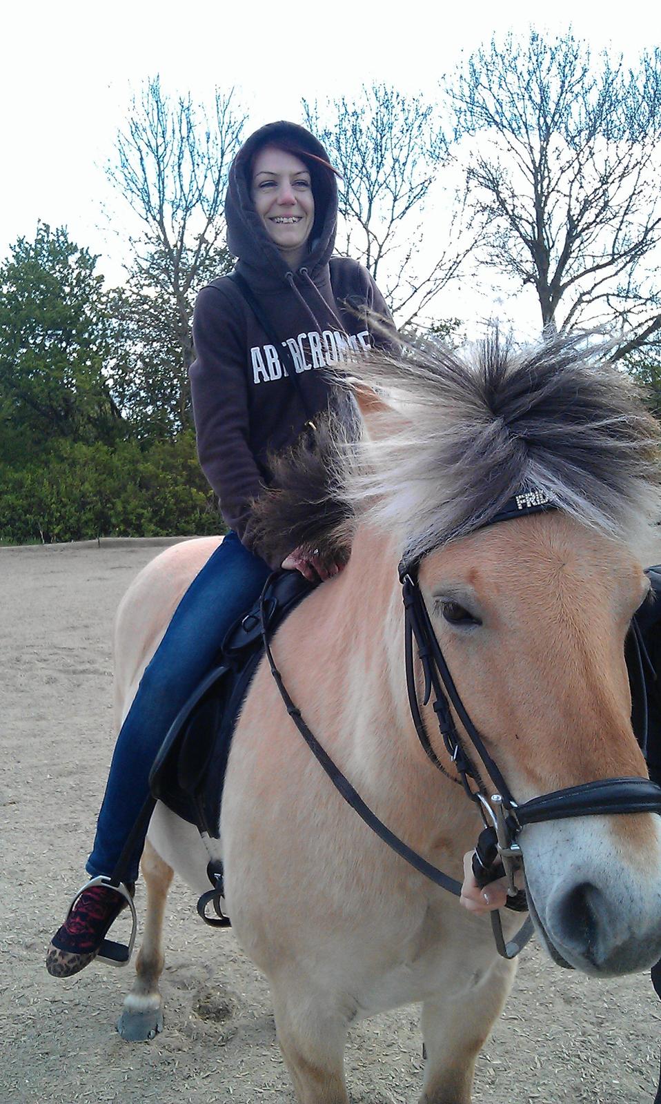 Fjordhest Frida af Tranemosen - Min tante og Frida. <3 billede 15