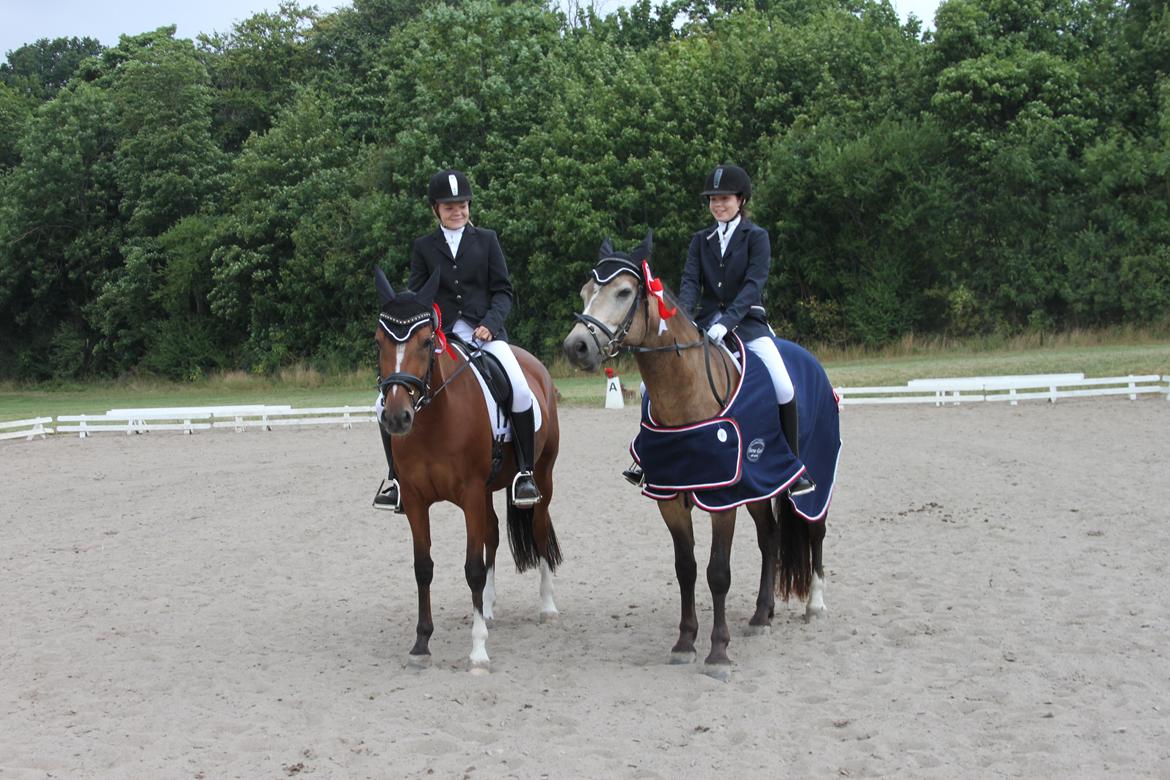 DSP Stald PR'S Paula *. Søsters .* Flomme.. xD - Maria og Paula og Charlie og Mig :-D billede 12