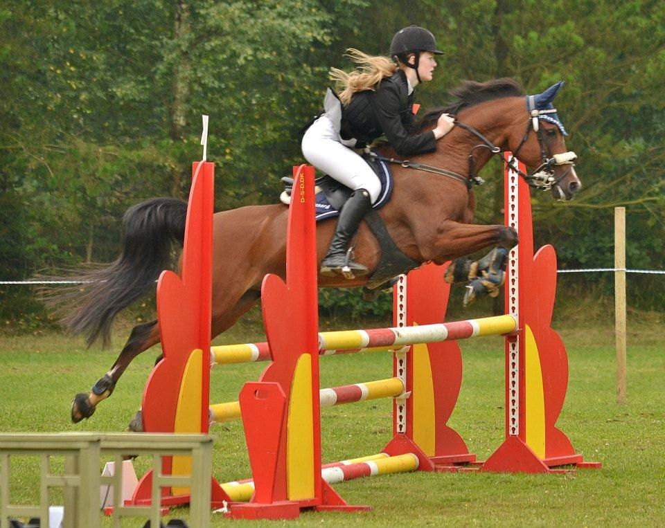 Anden særlig race Scania - Lille Scania hurtigt over springet til omhop!

FOTO: Nikoline Carlsen! billede 14