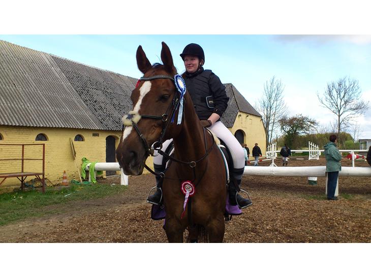 {{currentPhoto.altText}} billede {{currentPhoto.number}}