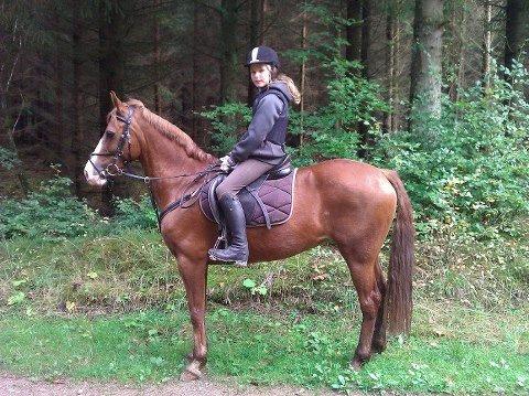 Welsh Cob (sec D) Okali D'alloue * Drømme ponyen* - Okali og mig i skoven :) billede 9