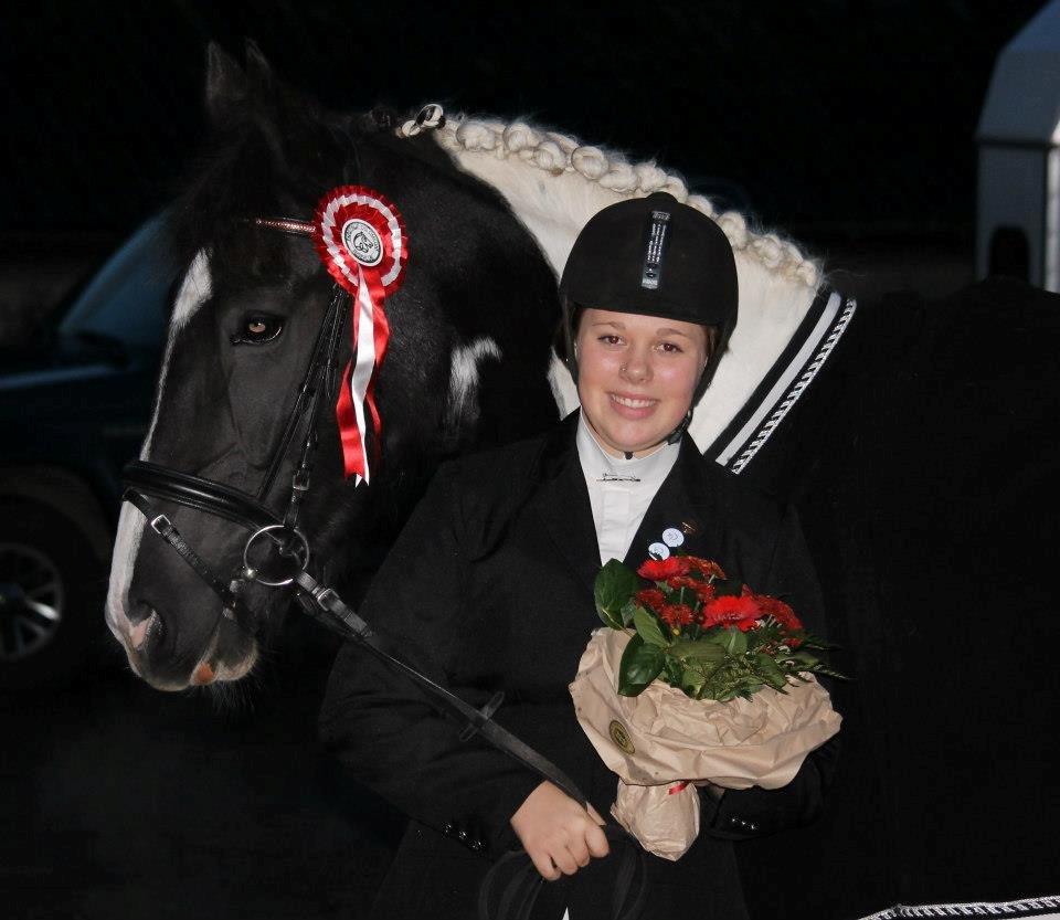 Anden særlig race Anastacia - Velkommen til Anastacias profil!
3. stævne, Ld2, 69,4 % og vinder af klassen :-D billede 1