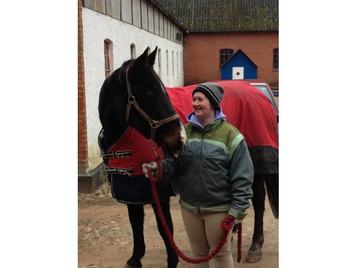 {{currentPhoto.altText}} billede {{currentPhoto.number}}